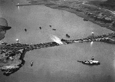 葛洲坝大江截流工程胜利合龙（历史今天lsjt.org）