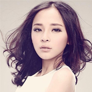 卢蒽洁的英文名